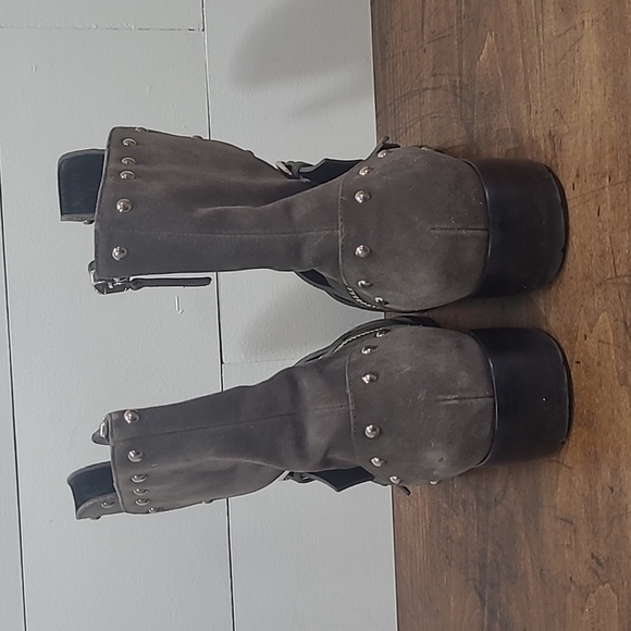 Guiseppe Zanotti Studded Brown Suede Multi Buckle Combat Boots Women's sz 40/9US - Picture 2 of 11